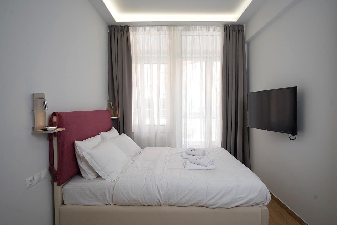Tip - Top Suites เอเธนส์ ภายนอก รูปภาพ