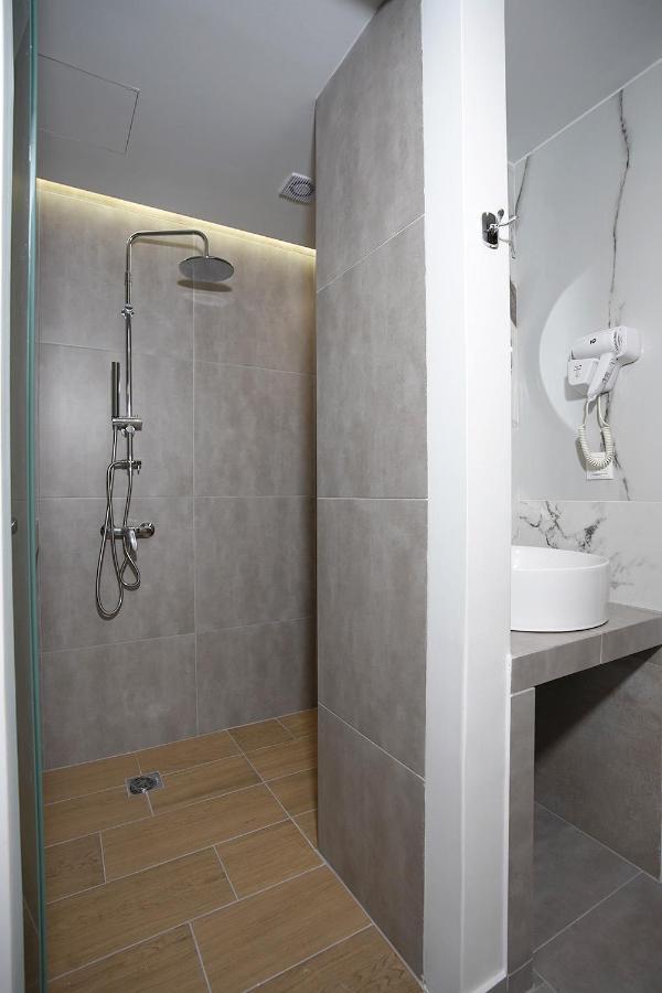 Tip - Top Suites เอเธนส์ ภายนอก รูปภาพ