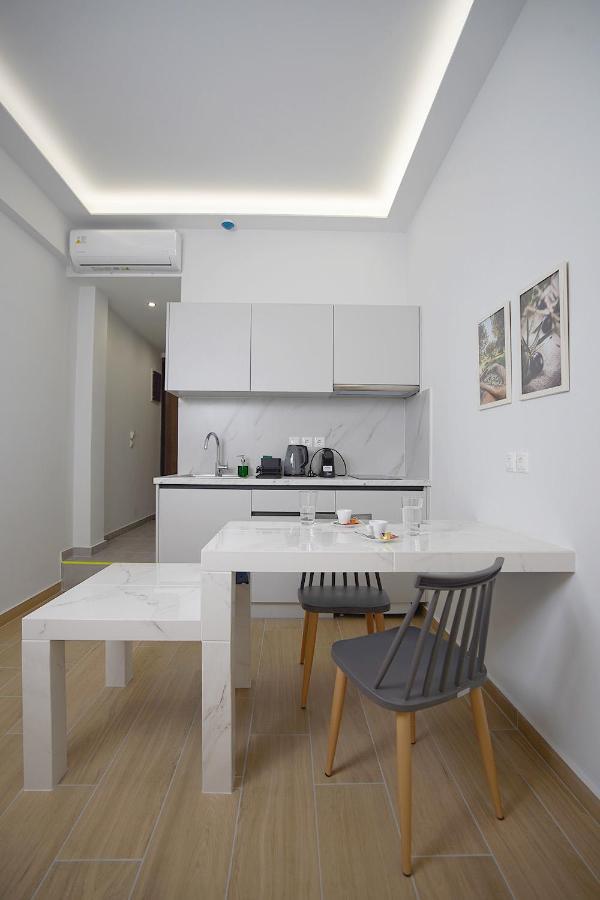 Tip - Top Suites เอเธนส์ ภายนอก รูปภาพ