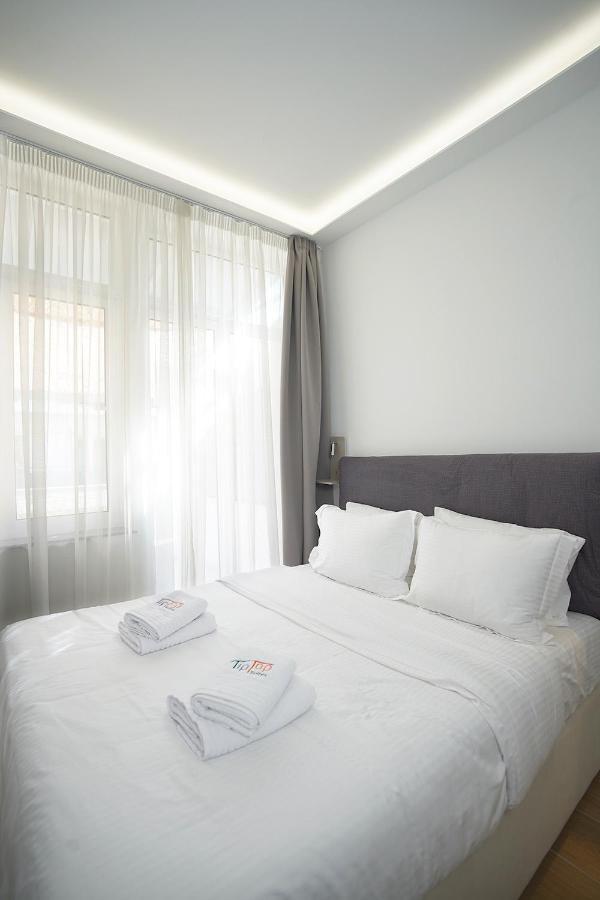 Tip - Top Suites เอเธนส์ ภายนอก รูปภาพ