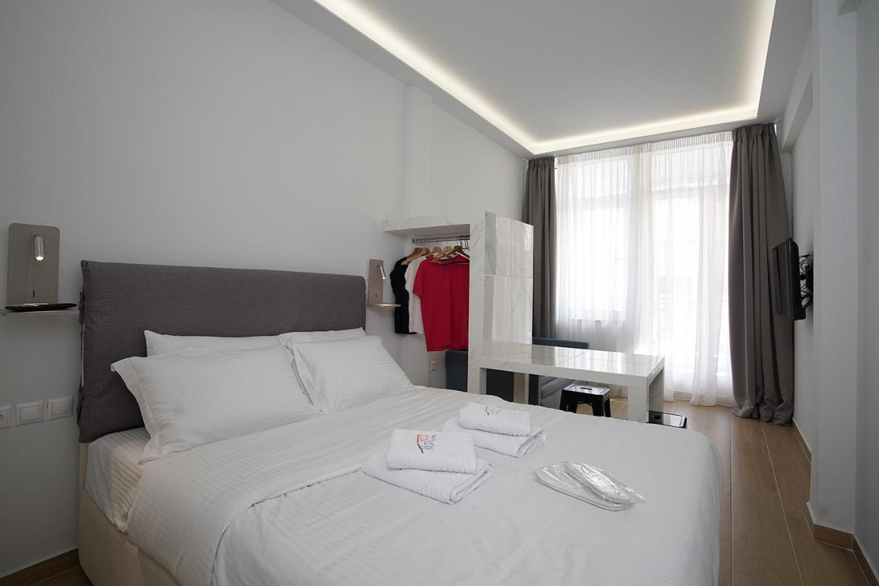 Tip - Top Suites เอเธนส์ ภายนอก รูปภาพ